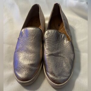 Birdies Pewter Leather slip Ons Size 7.5